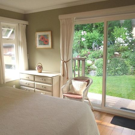 Mountain Bed & Breakfast North Vancouver Quarto foto