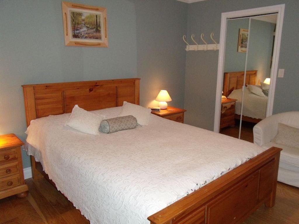 Mountain Bed & Breakfast North Vancouver Quarto foto
